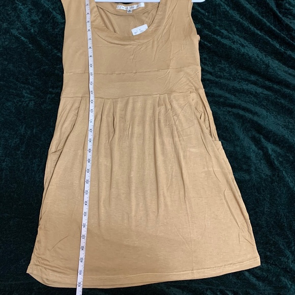 Tan pocket dress - Picture 2 of 6